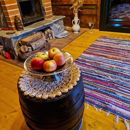 Casa Hariton Villa Dragus Bagian luar foto