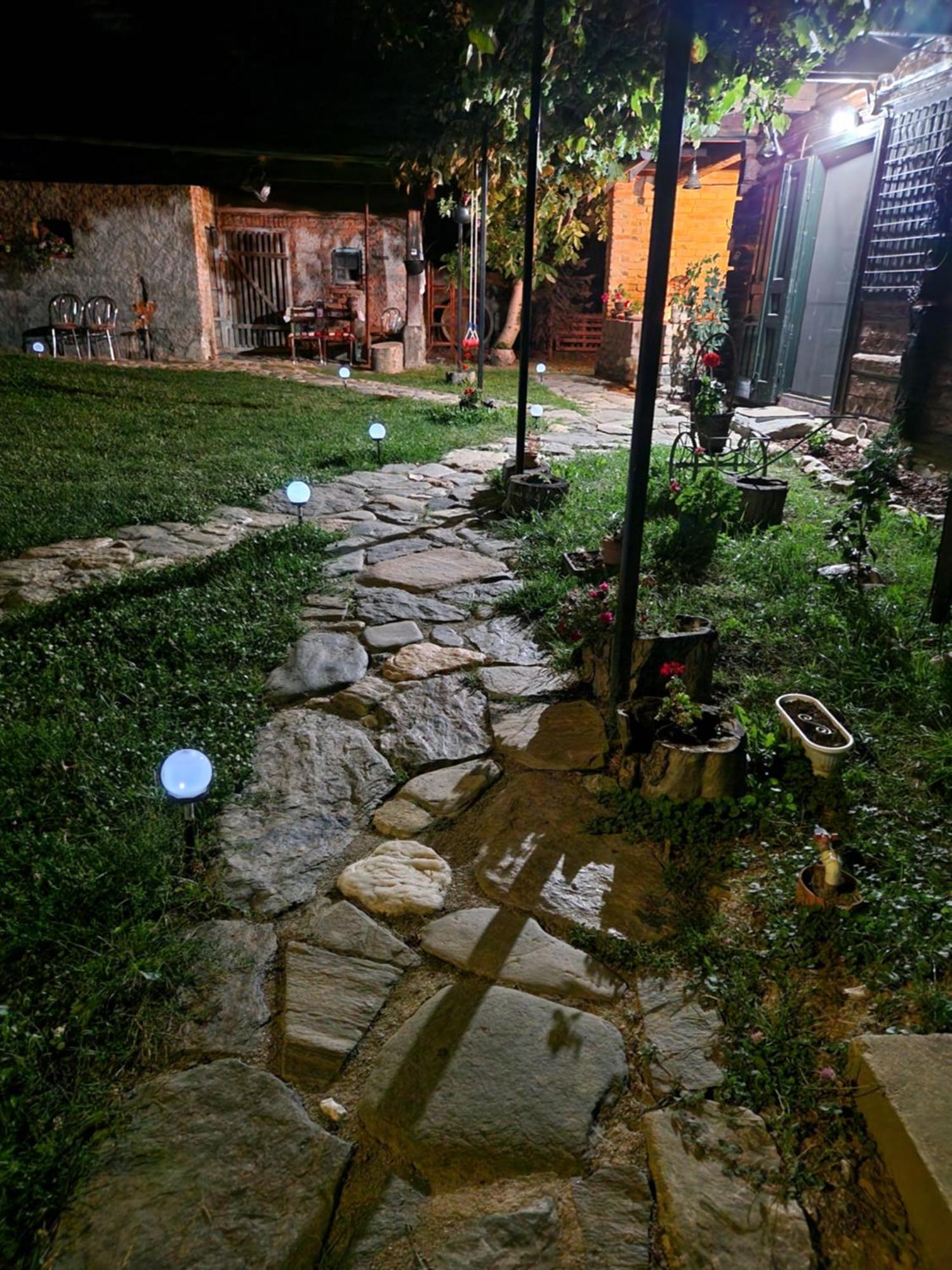 Casa Hariton Villa Dragus Bagian luar foto